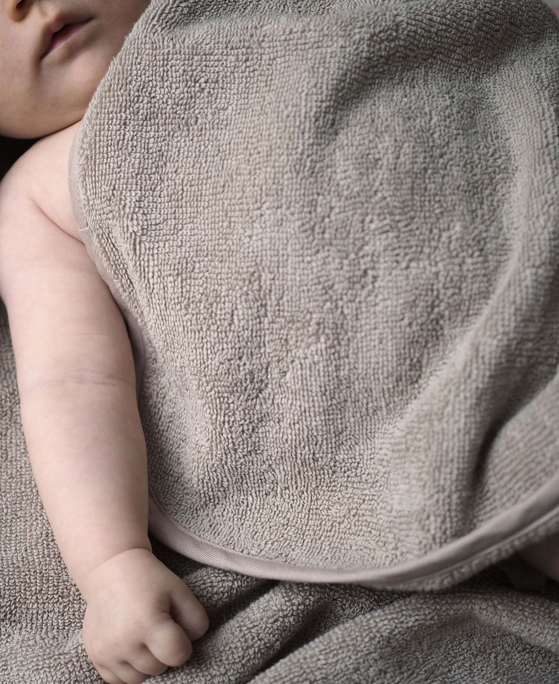 Cape de bain pour bébé Petal, Moon Cat