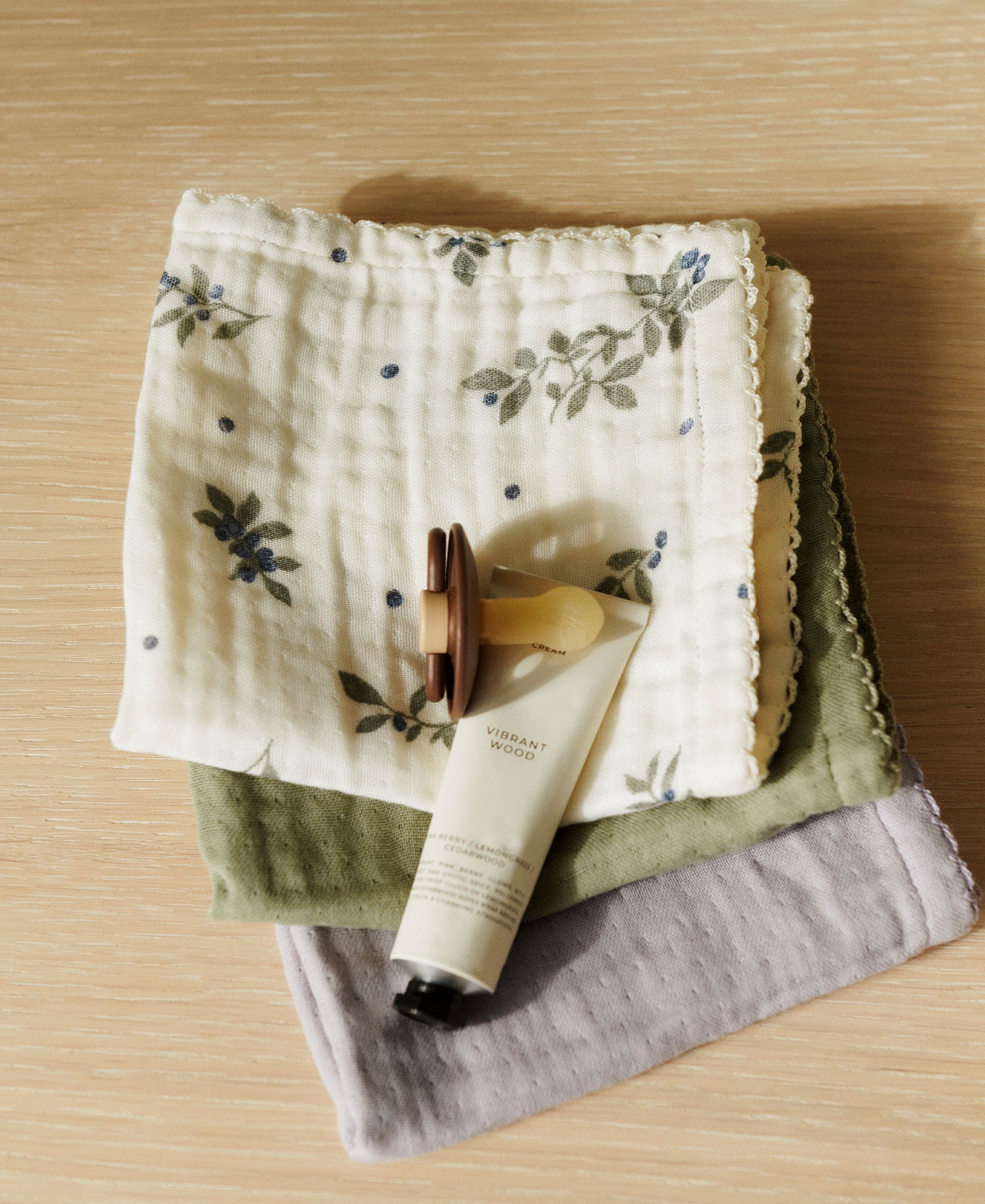 Carreé de bain, Ren, Blueberries Mix