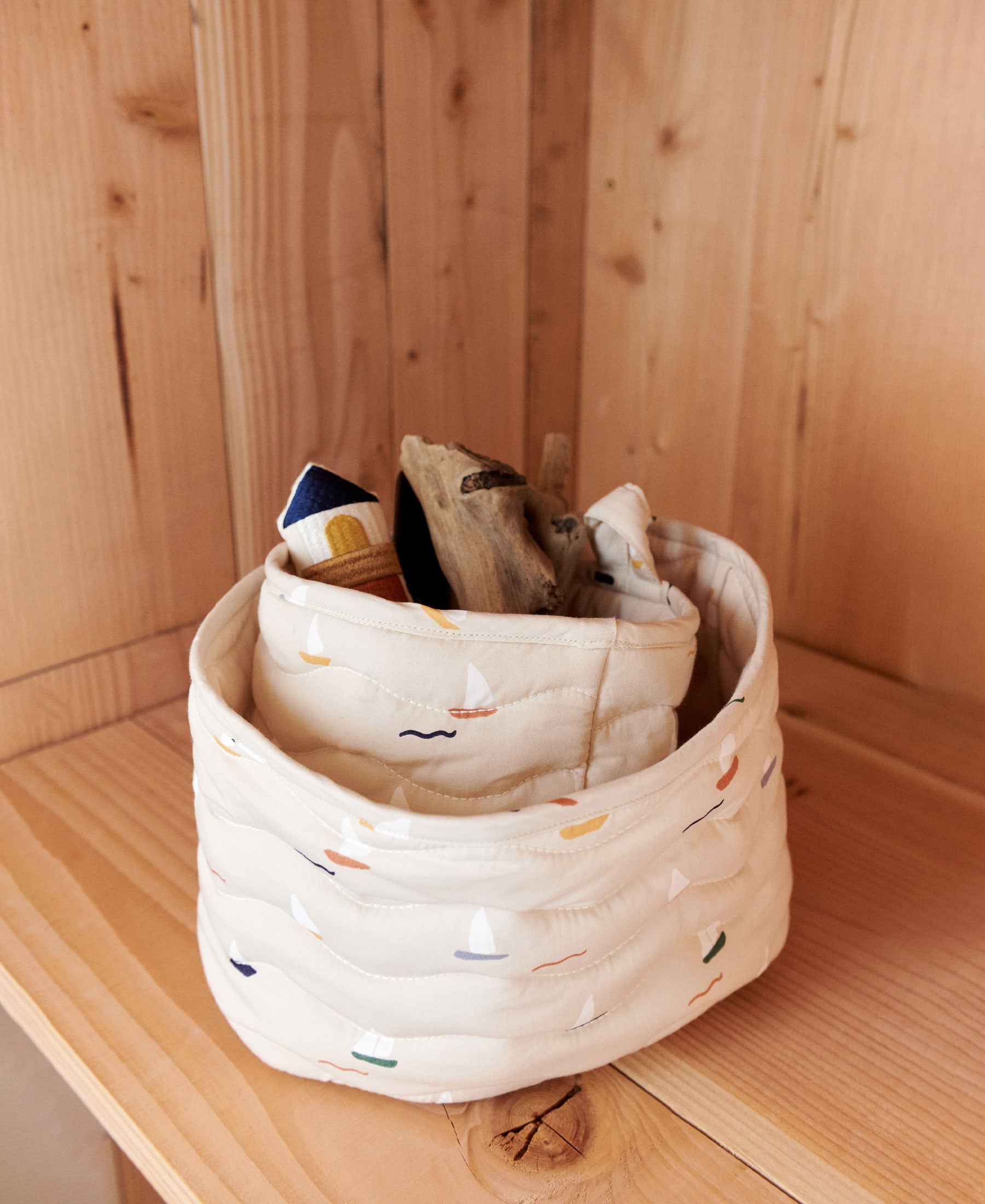 Paniers Kiki, Pond Boats