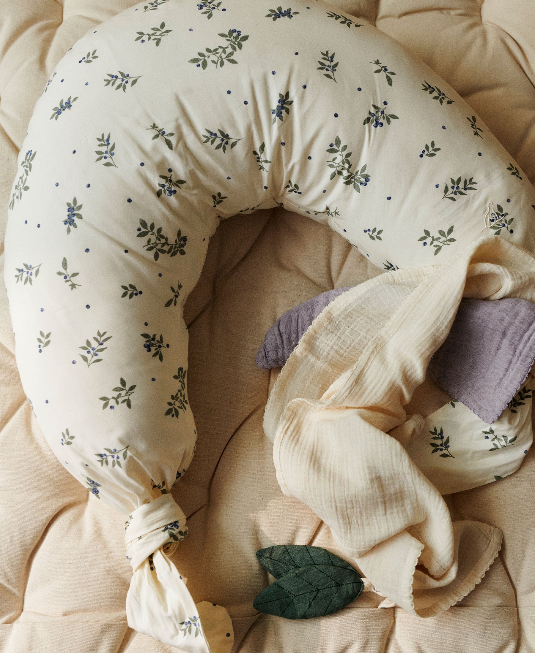 Coussin d'allaitement Nami, Blueberries