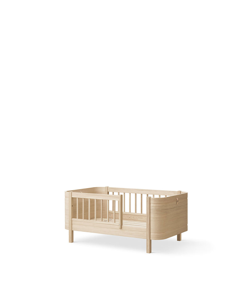 Lit bébé évolutif Wood Mini+ avec kit junior inclus, chêne