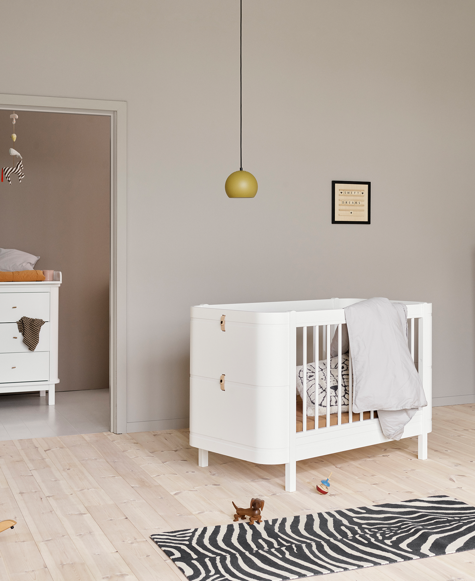 Lit bébé évolutif Wood Mini+, blanc