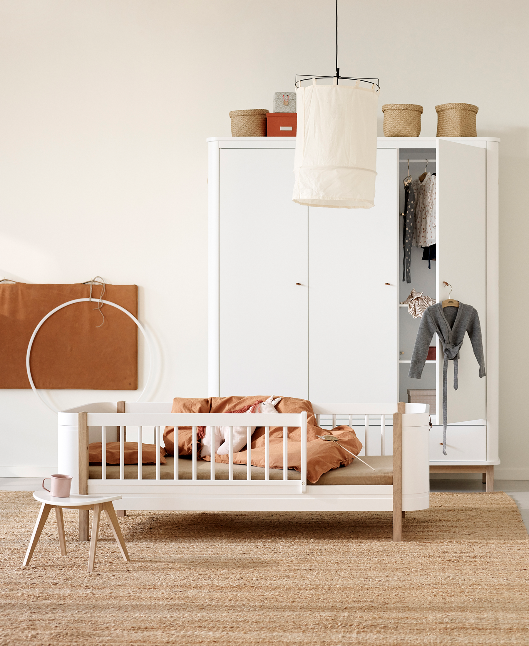 Lit bébé évolutif Wood Mini+ avec kit junior inclus, blanc/chêne